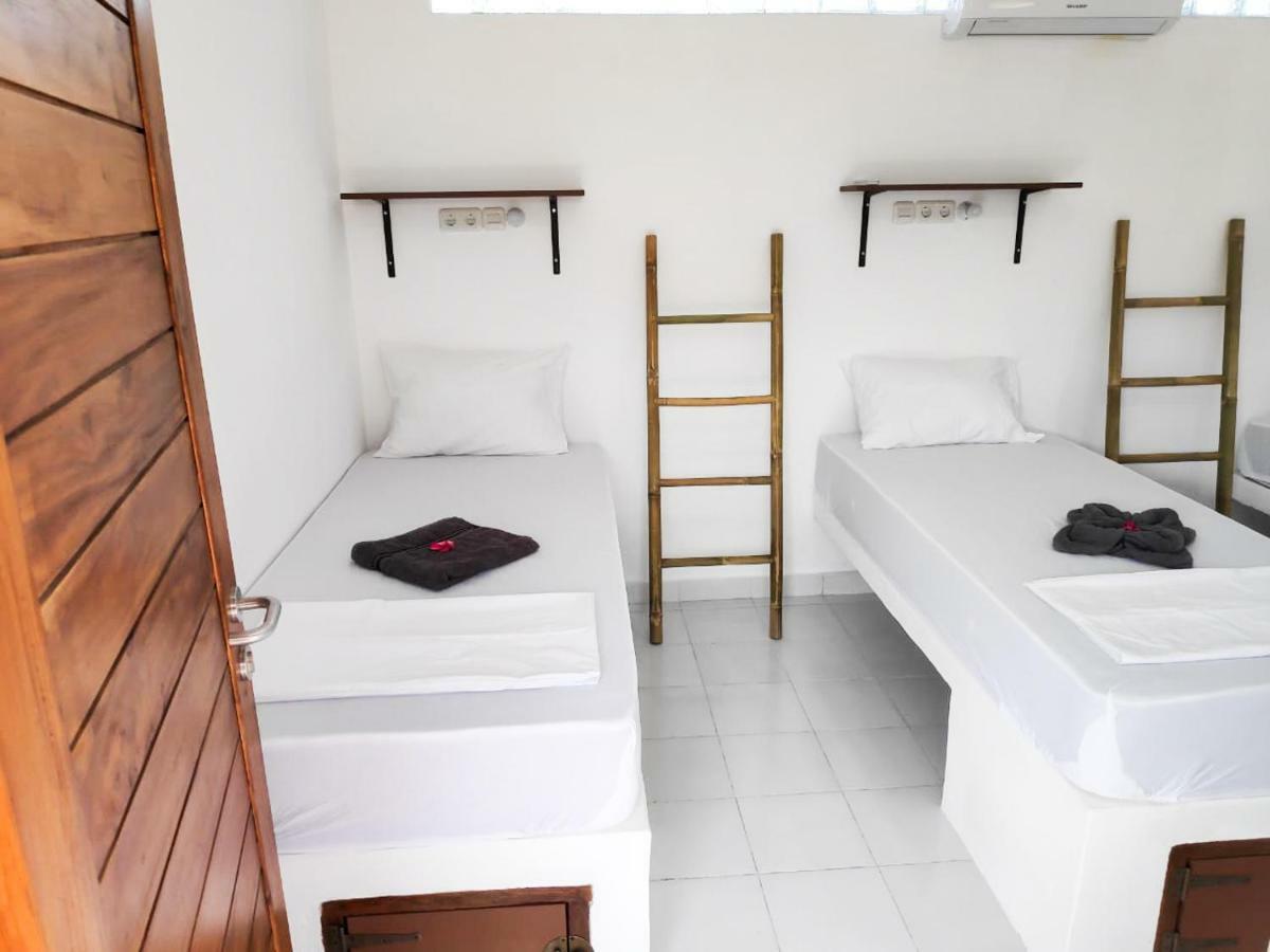 Gili Pirates Dive & Bnb Gili Trawangan Exterior foto